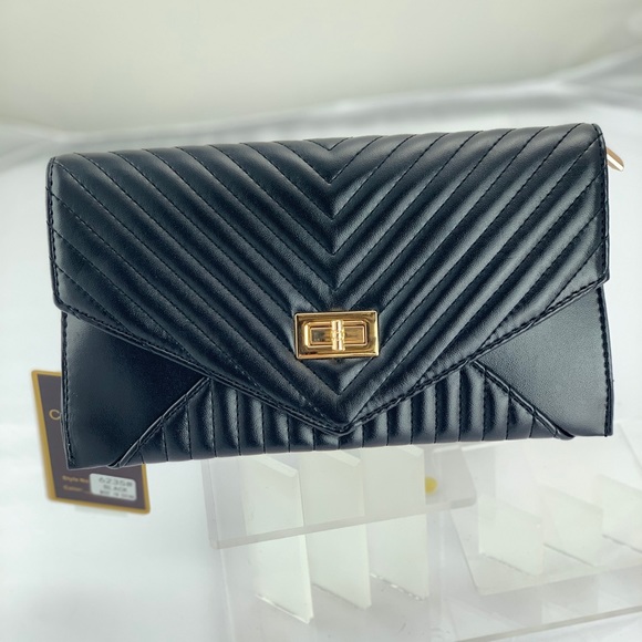 Vegan Black Clutch Converts into Crossbody Purse - Picture 3 of 8